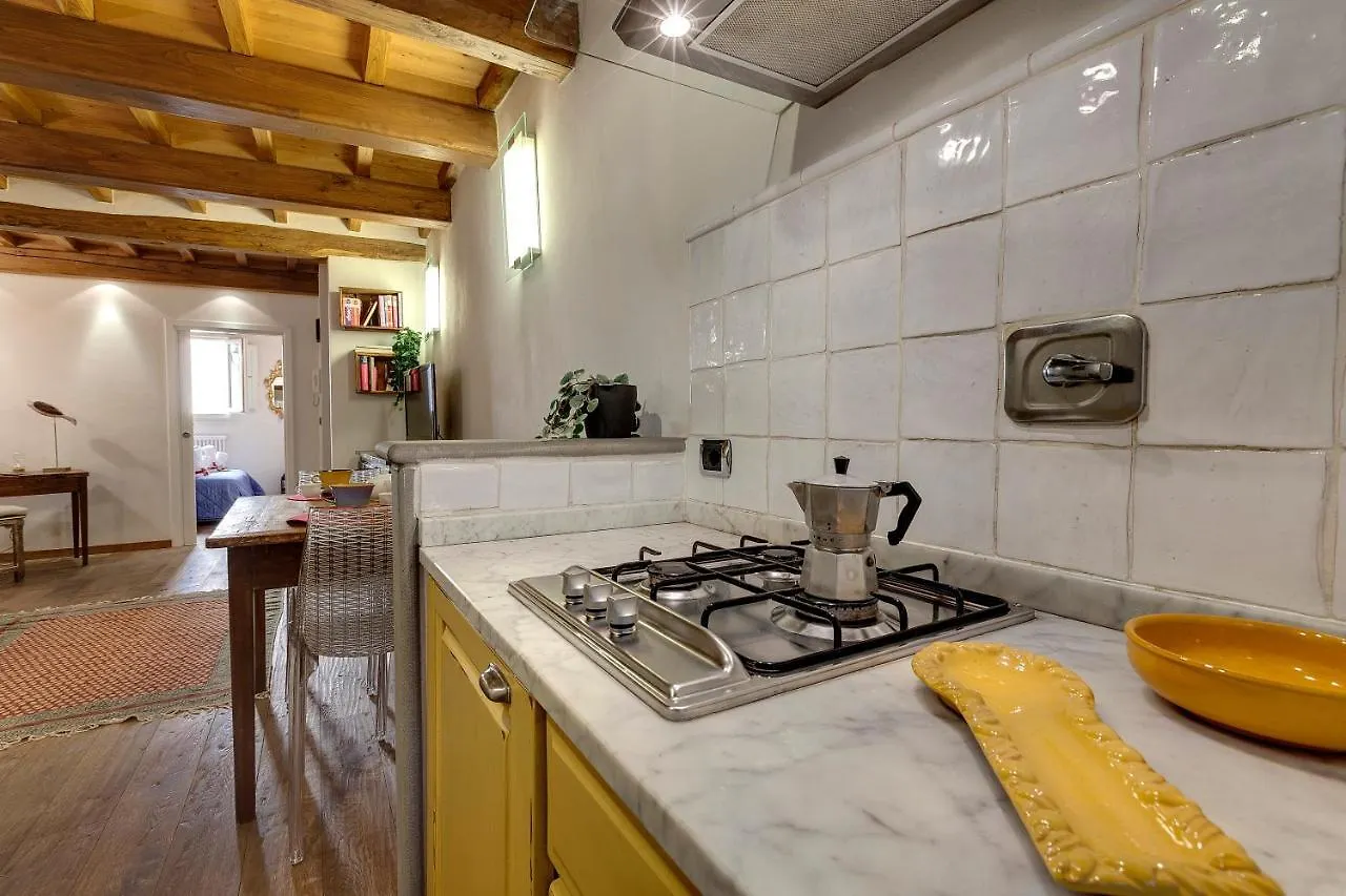 Diciotto Apartment By Mamo Florence Italy