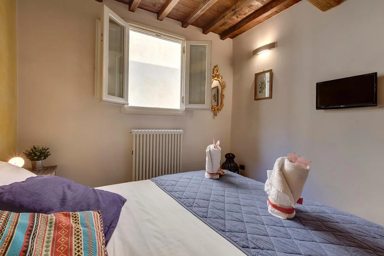 Diciotto Apartment By Mamo Florens 0*,
